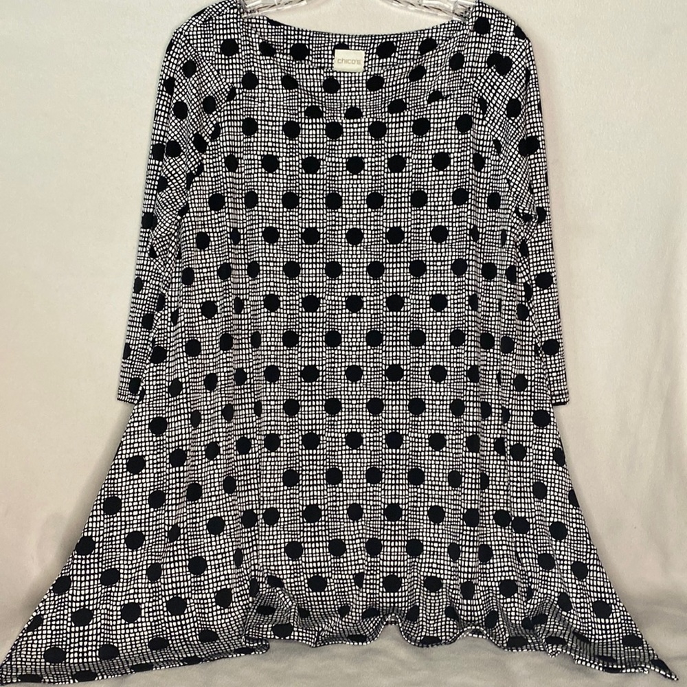 Chicos polkadot three-quarter sleeve shark bite hem